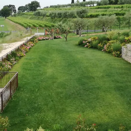 La Rondinella Feriegård *